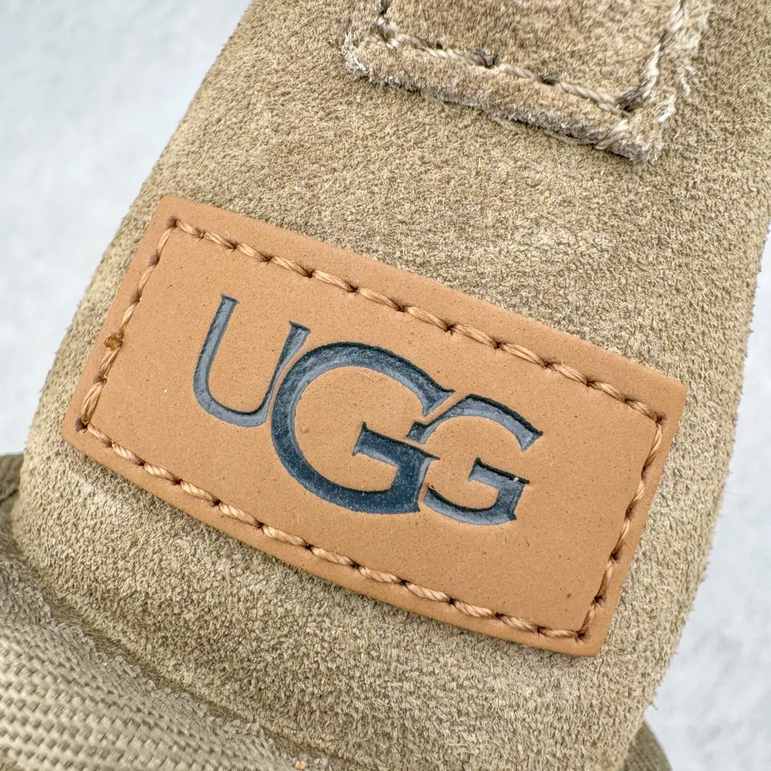 Pick up locally 💰520 UGG 5092 Classic autumn and winter sheepskin and fur integrated snow boots. All shoes are made of ZP. Longfeng A-grade Australian imported sheepskin and fur integrated brand OEM production line. Fully follow the ZP process. OEM original pattern maker. Adhering to the principle of no original shoe development and selection. Pay attention to every detail. The most authentic version on the market. TREADLITE "Light Wing" technology outsole. Light/durable/flexible/pile size: 35 36 37 38 39 40 41 42 Coding: by2936070